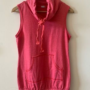 Women’s sleeveless casual Top